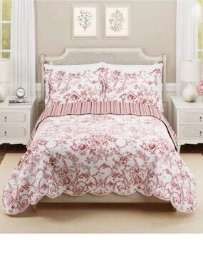 Modern Heirloom Red Floral Full/Queen Reversible Quilt Set 3-Piece NWT